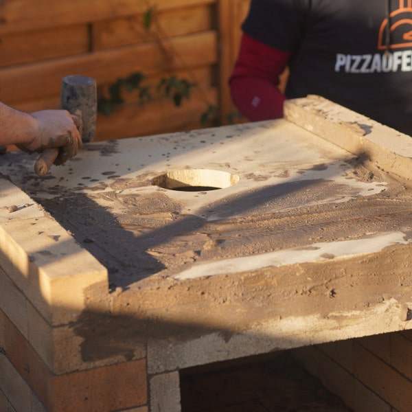 Pizzaofen Bauanleitung: Pizzaofen Salerno ohne Gewölbe bauen - Decke mauern