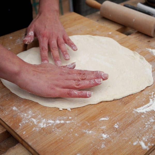 Kürbis Flammkuchen zubereiten